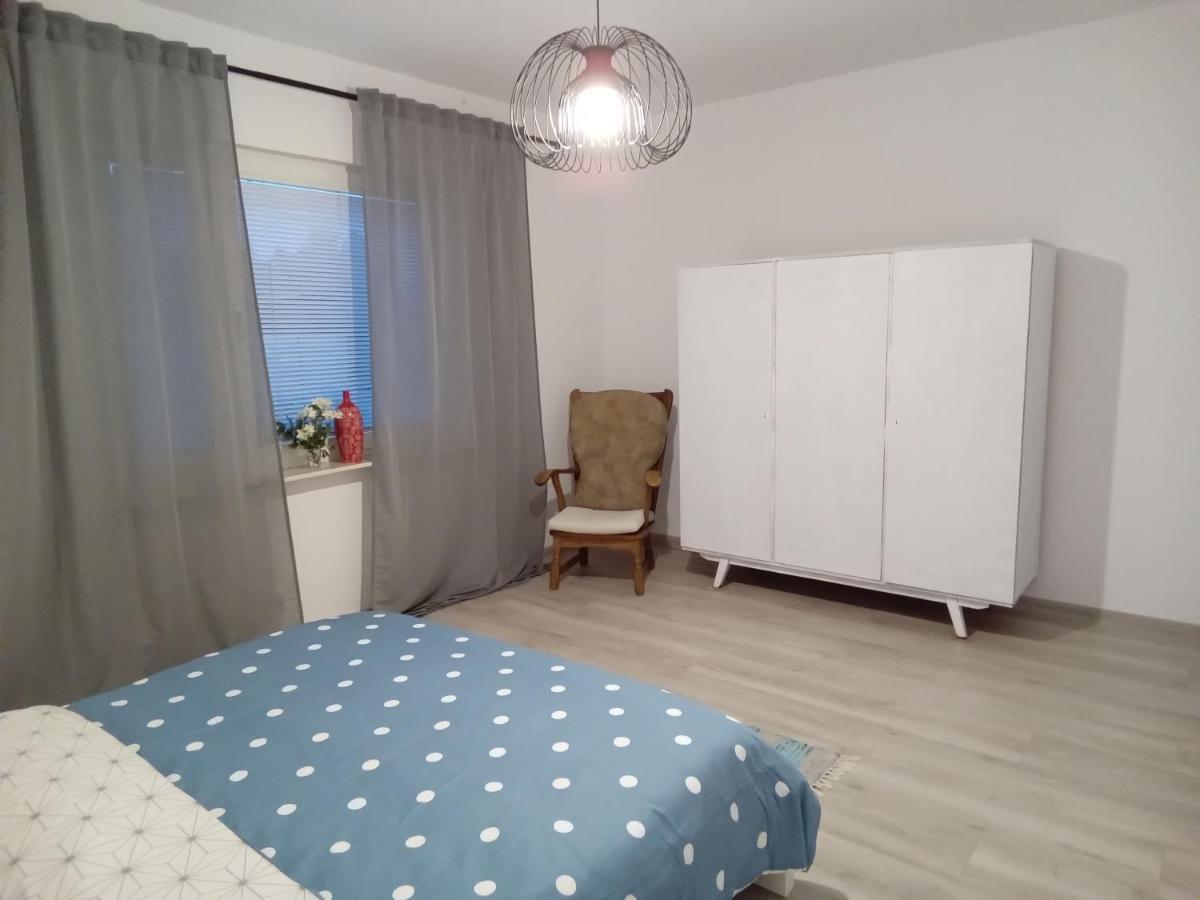 Domek U Kazi Sadowne Exteriér fotografie