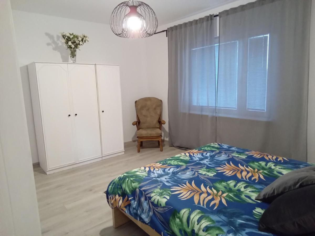 Domek U Kazi Sadowne Exteriér fotografie
