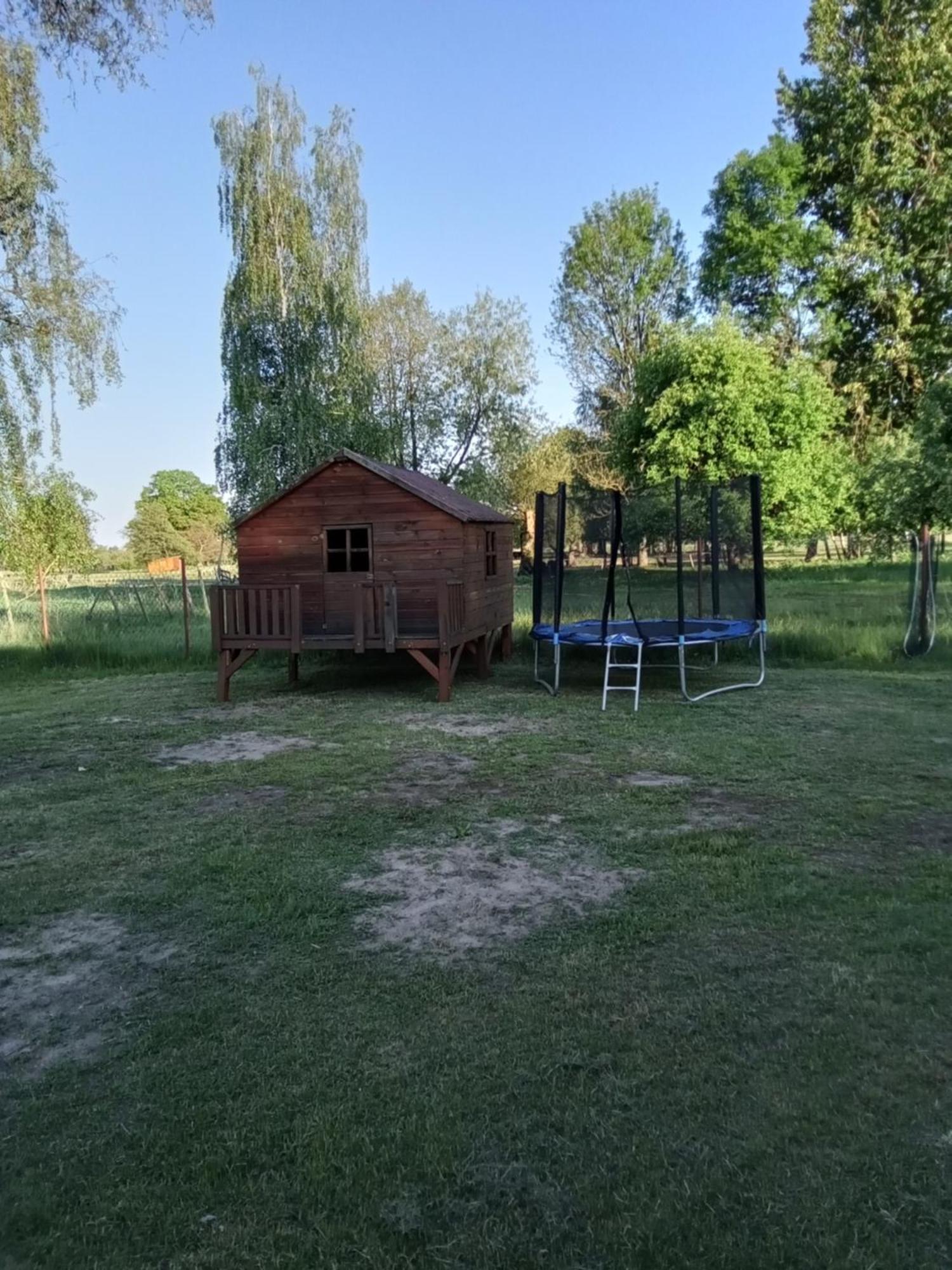 Domek U Kazi Sadowne Exteriér fotografie